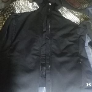Under armour ladies size med cold gear running jac